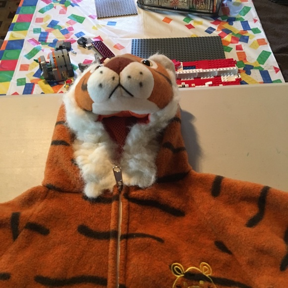 Tiger Halloween costume size 18-24 months - Picture 3 of 4